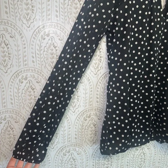 Maurices Womens Black White Polka Dot Lace Shoulder Keyhole Blouse Shirt Medium - Picture 6 of 10